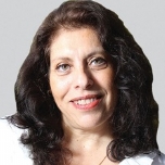 Dina Davidov, Attorney and Certified Family Mediator